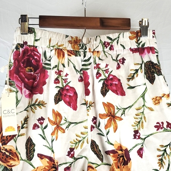 NWT C&C California Floral Linen Shorts - Picture 7 of 10